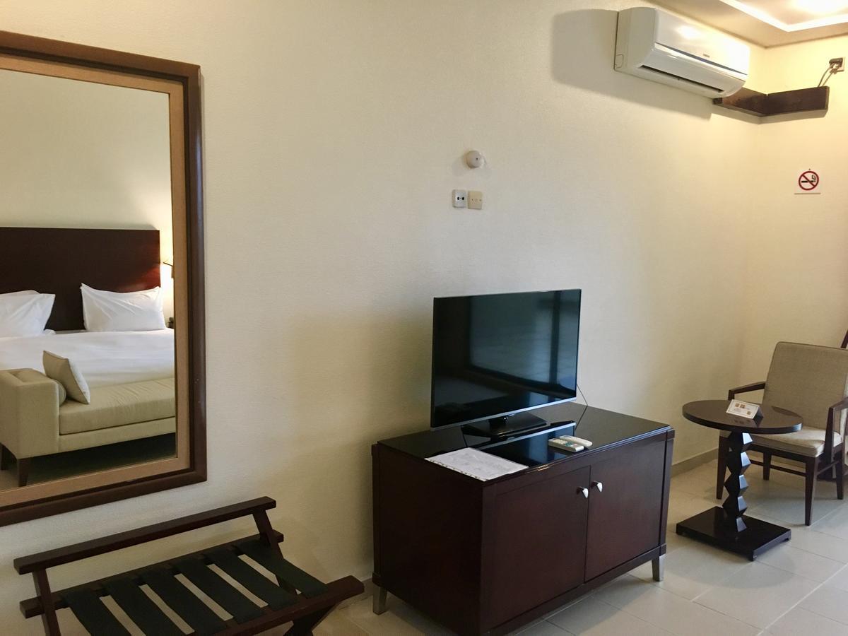 Hotel Sancta Maria Lomé Dış mekan fotoğraf